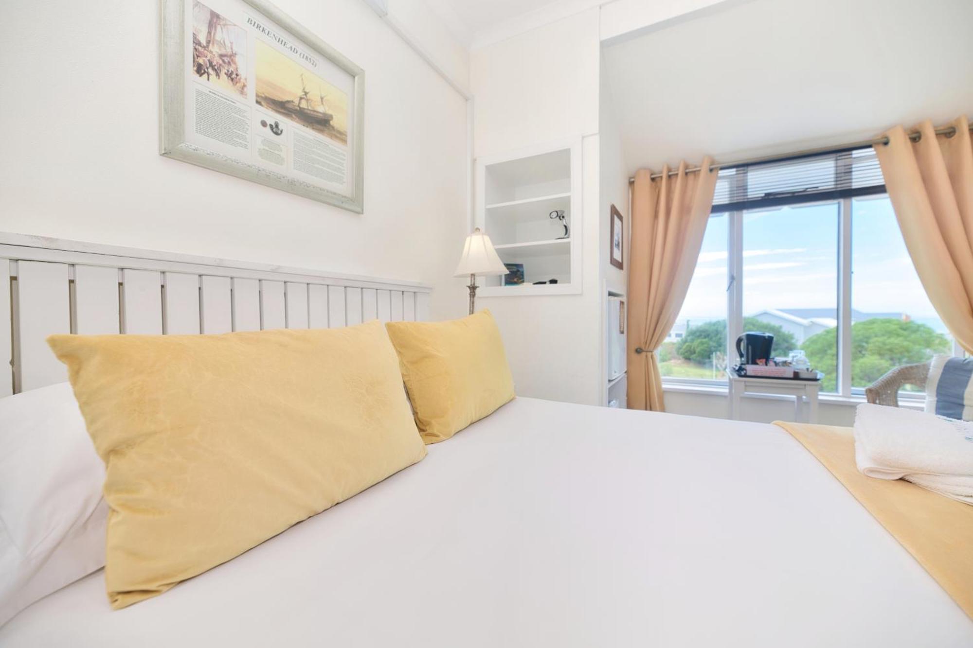 Mermaid Guest House Struisbaai Ngoại thất bức ảnh